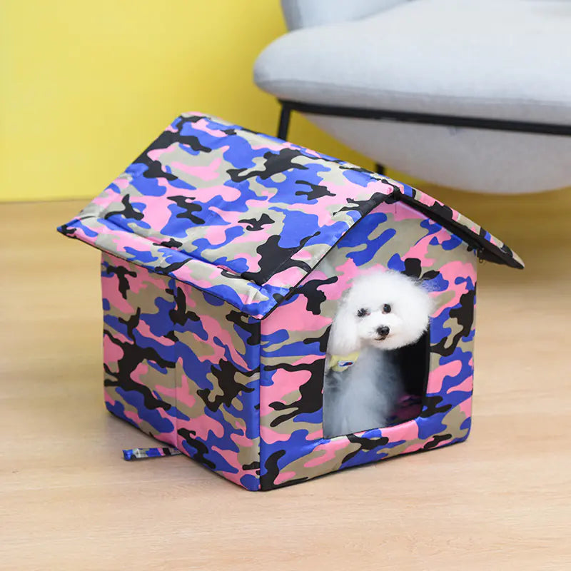 Portable cat and dog kennel for travel or backyard