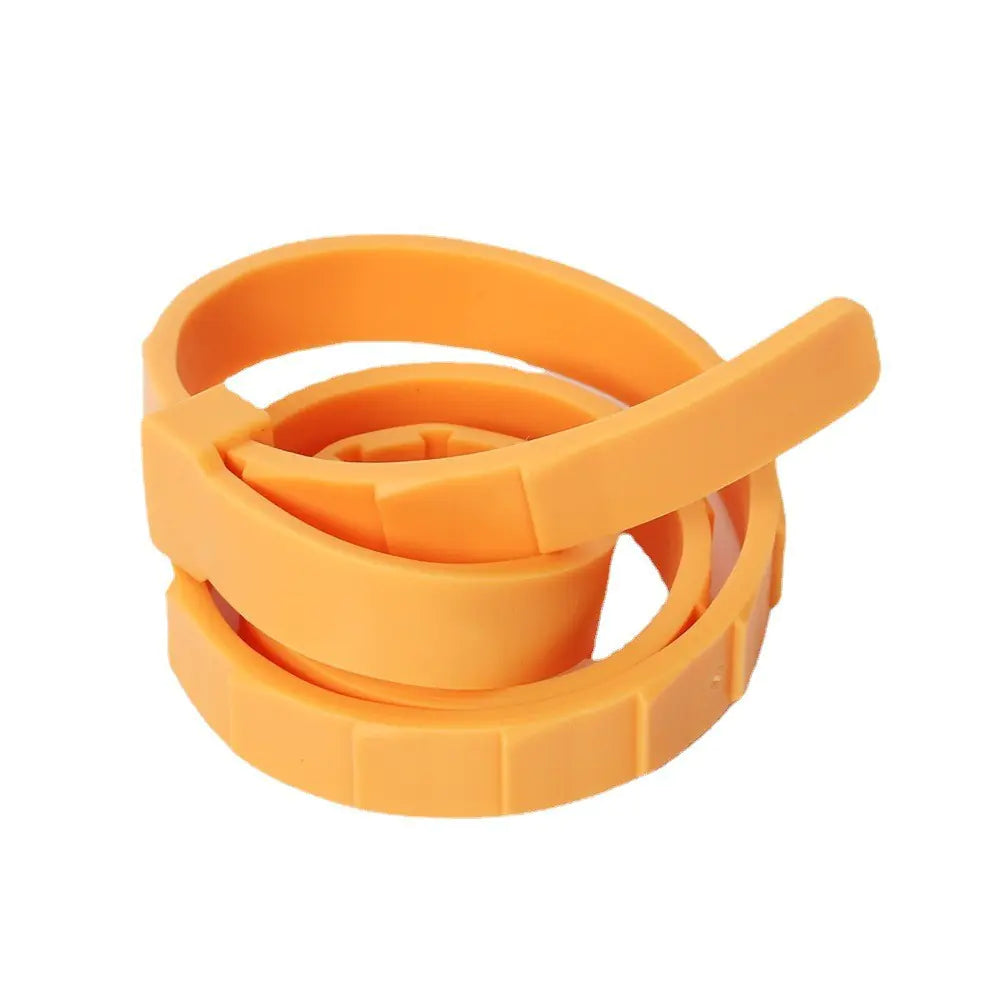 Natural flea and tick prevention collar for dogs and cats