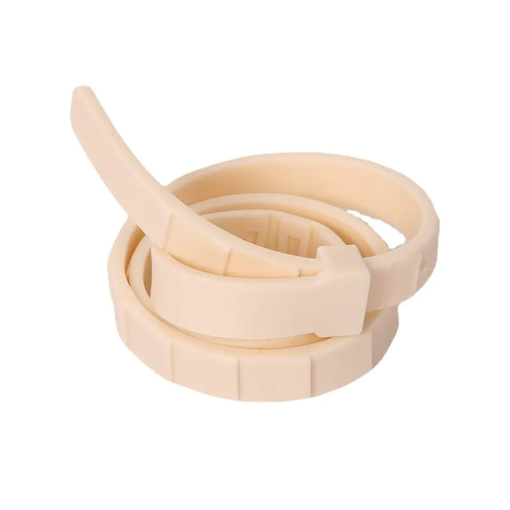 Natural flea and tick prevention collar for dogs and cats