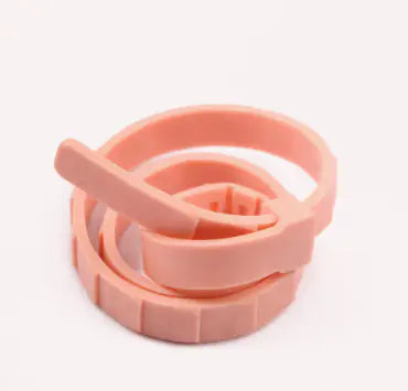 Natural flea and tick prevention collar for dogs and cats